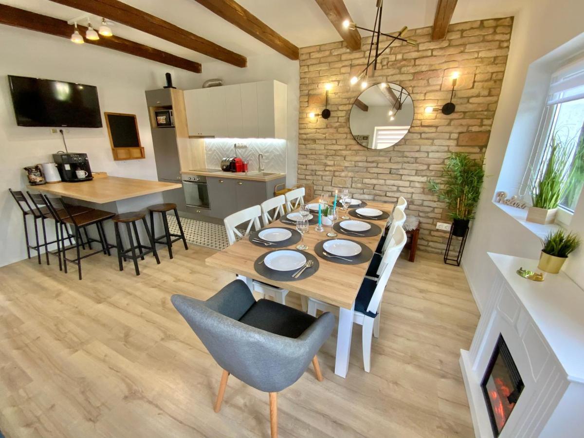 Isteni Zamardi, Akar 12 Fo! Balaton Apartmán Zamardi