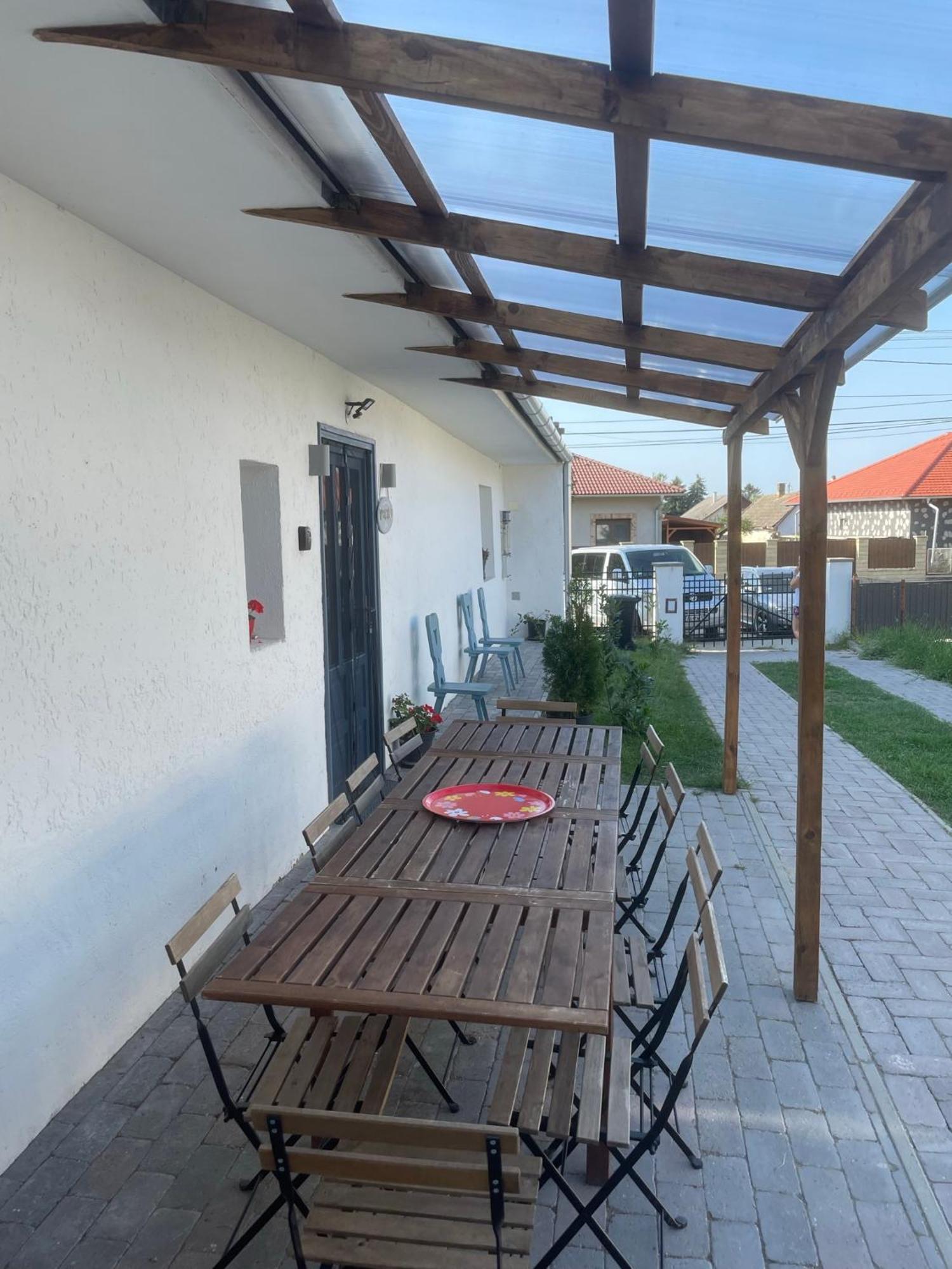 Isteni Zamardi, Akar 12 Fo! Balaton Zamardi